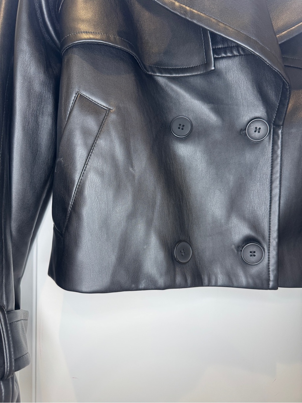 4th & Reckless Dayna Cropped Faux Leather Trenchcoat in Black S - Picture 4 of 8